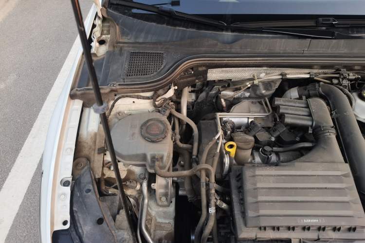Used Volkswagen Golf 2021 280TSI DSG Pro Engine Bay Right
