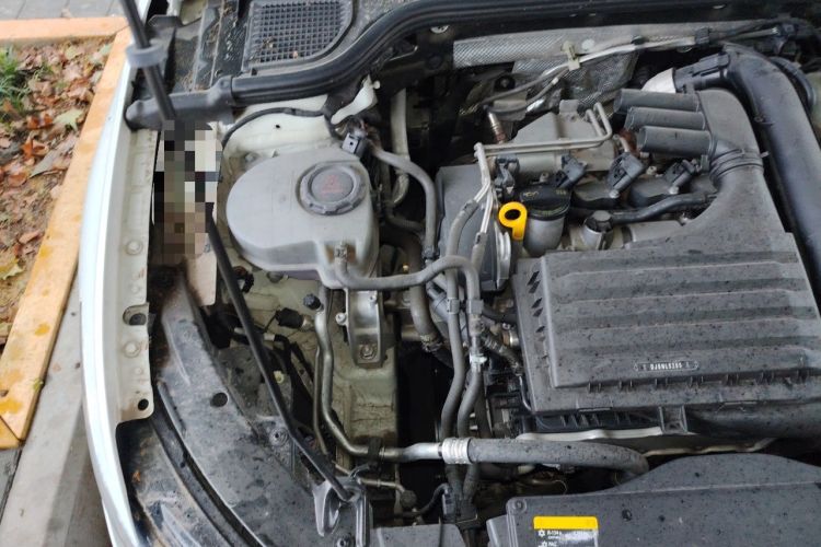 Used Volkswagen Golf 2021 280TSI DSG R-Line Engine Bay Right