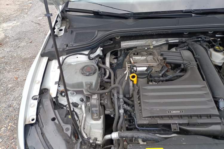 Used Volkswagen Golf 2021 280TSI DSG 30th Anniversary Edition Engine Bay Right