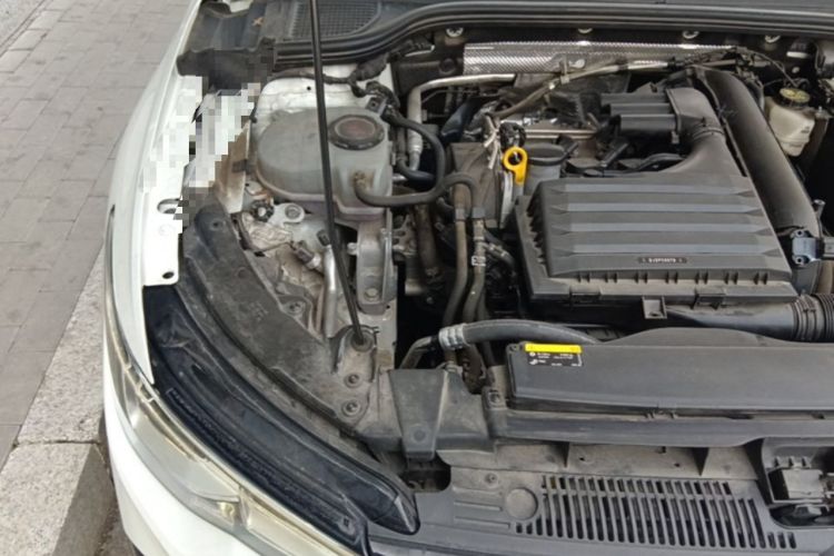 Used Volkswagen Golf 2021 280TSI DSG R-Line Engine Bay Right