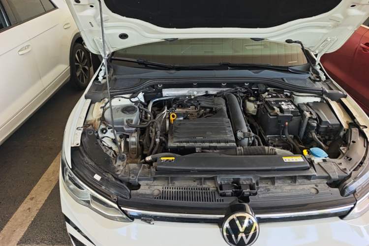 Used Volkswagen Golf 2021 280TSI DSG R-Line Engine Bay Right