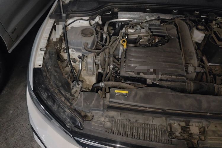 Used Volkswagen Golf 2021 280TSI DSG R-Line Engine Bay Right