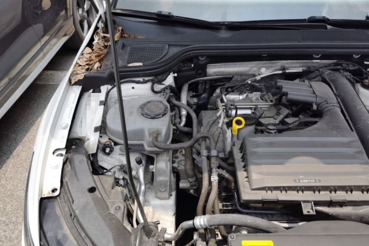 Used Volkswagen Golf 2021 280TSI DSG Pro First Edition Engine Bay Right
