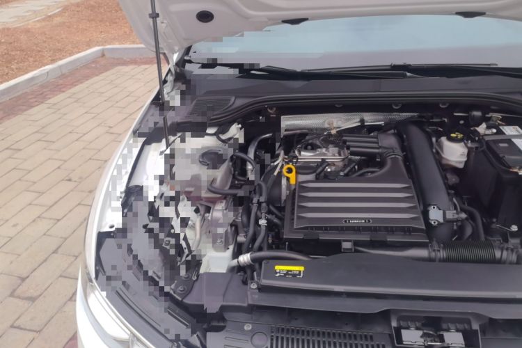 Used Volkswagen Golf 2021 280TSI DSG R-Line Engine Bay Right