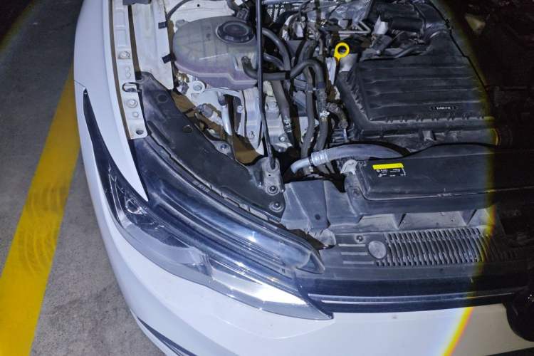 Used Volkswagen Golf 2021 280TSI DSG Pro Engine Bay Right