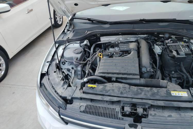 Used Volkswagen Golf 2021 280TSI DSG 30th Anniversary Edition Engine Bay Right