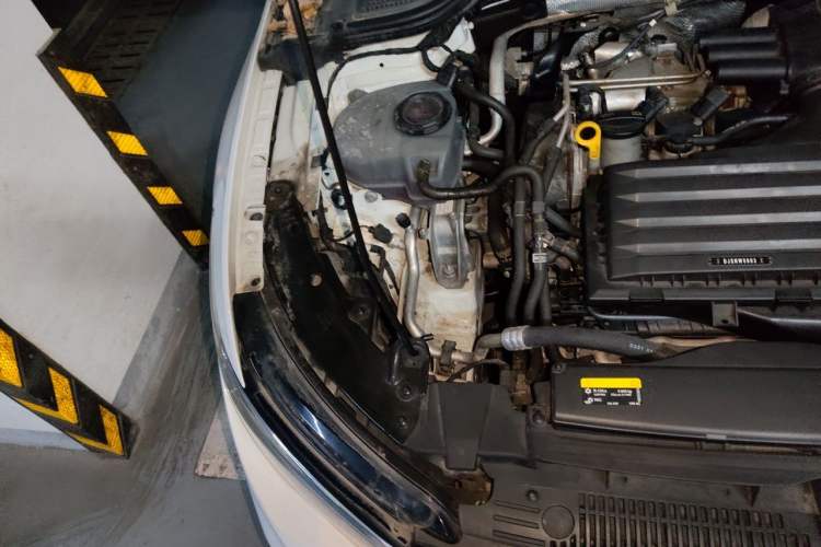 Used Volkswagen Golf 2021 280TSI DSG Pro Engine Bay Right