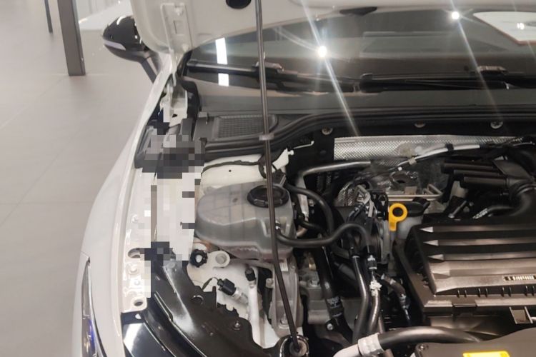 Used Volkswagen Golf 2021 280TSI DSG R-Line Engine Bay Right