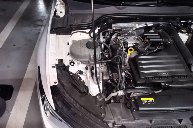 Used Volkswagen Golf 2021 280TSI DSG 30th Anniversary Edition Engine Bay Right