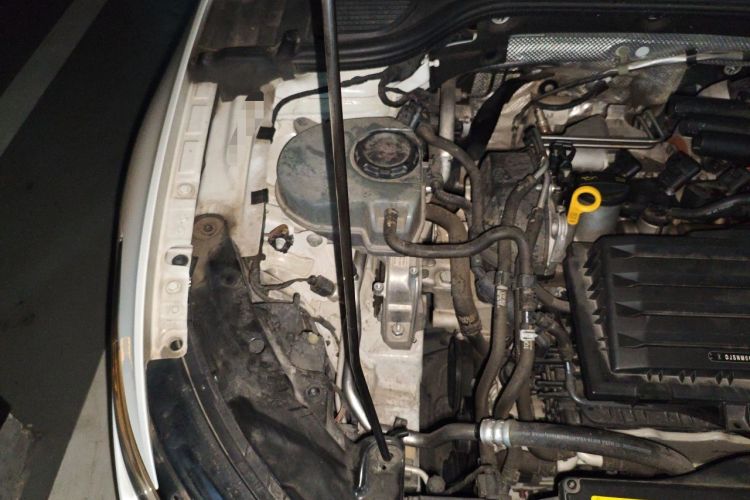 Used Volkswagen Golf 2021 280TSI DSG 30th Anniversary Edition Engine Bay Right