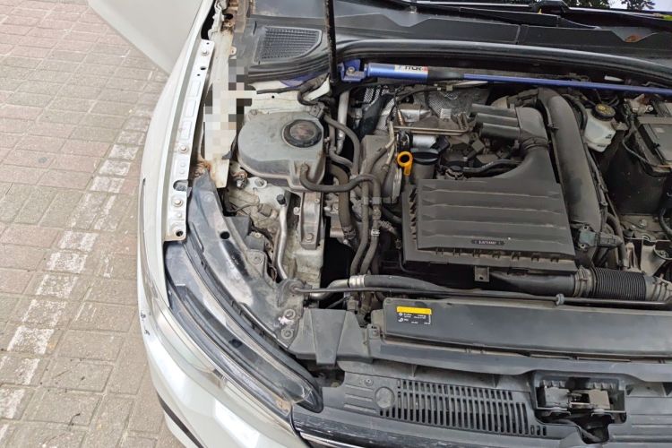 Used Volkswagen Golf 2021 280TSI DSG R-Line Engine Bay Right
