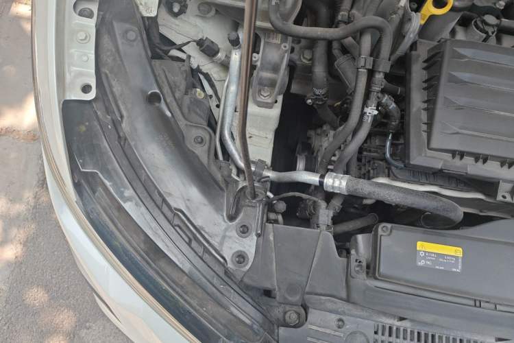 Used Volkswagen Golf 2021 280TSI DSG R-Line Engine Bay Right