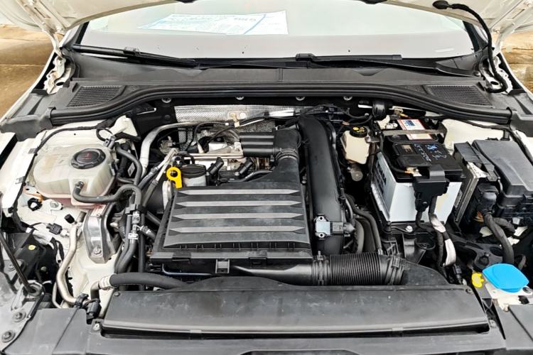 Used Volkswagen Golf 2021 280TSI DSG Pro Engine Bay