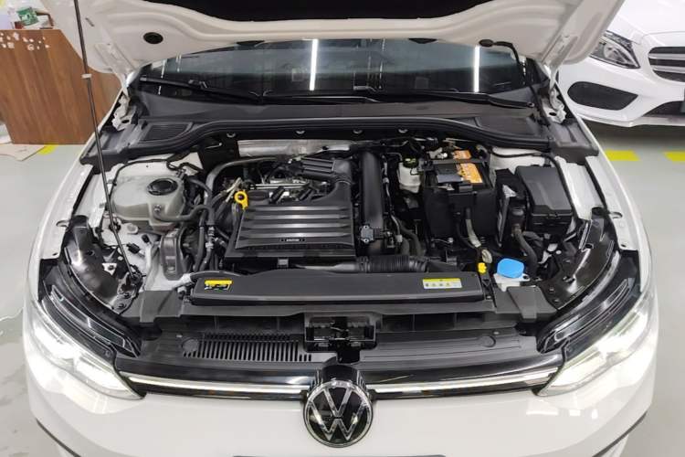 Used Volkswagen Golf 2021 280TSI DSG Pro Engine Bay