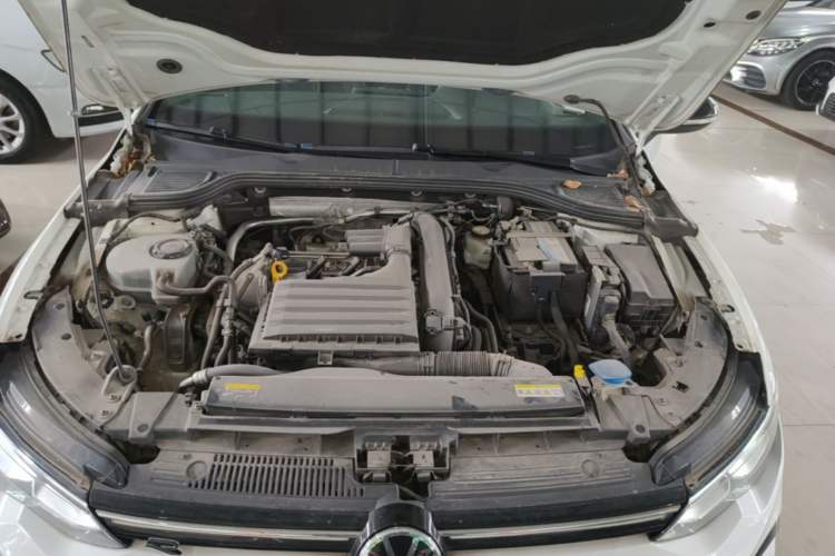 Used Volkswagen Golf 2021 280TSI DSG R-Line Engine Bay