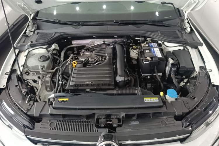 Used Volkswagen Golf 2021 280TSI DSG R-Line Engine Bay