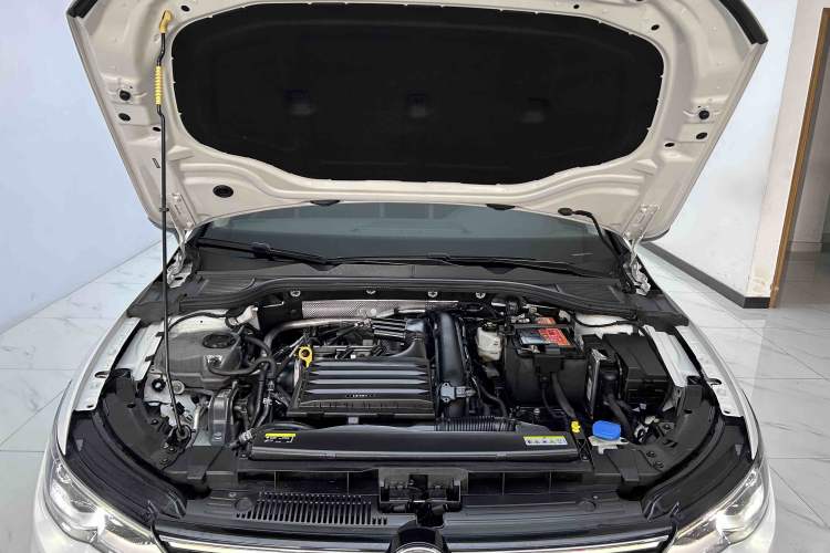 Used Volkswagen Golf 2021 280TSI DSG Pro Engine Bay