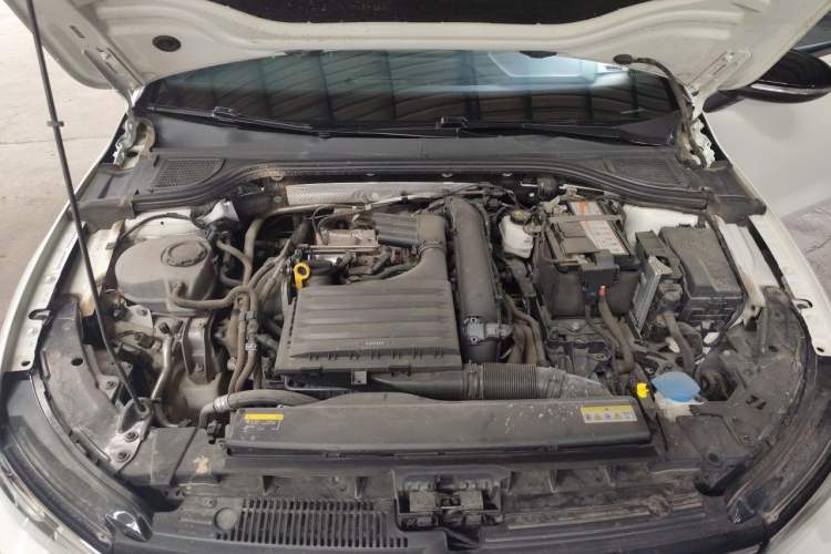 Used Volkswagen Golf 2021 280TSI DSG R-Line Engine Bay
