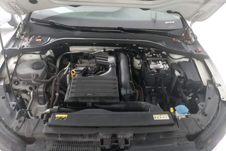 Used Volkswagen Golf 2021 200TSI DSG Pro Engine Bay