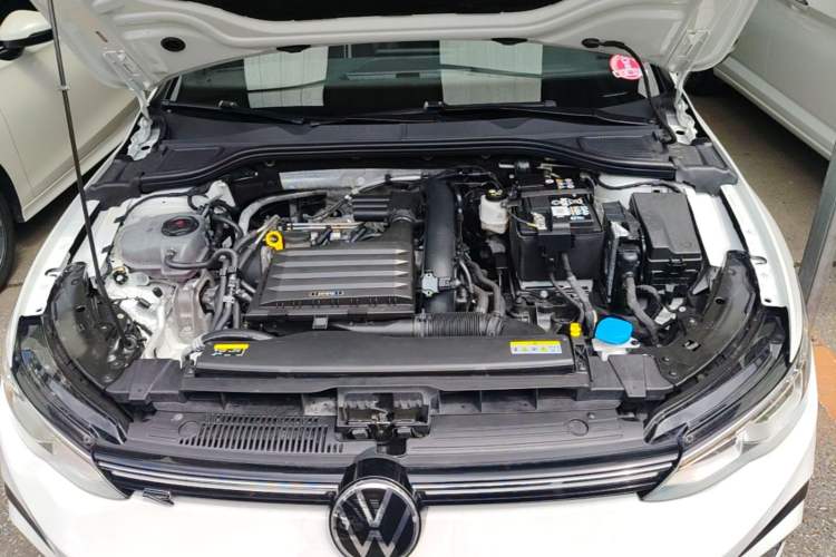 Used Volkswagen Golf 2021 280TSI DSG R-Line Engine Bay