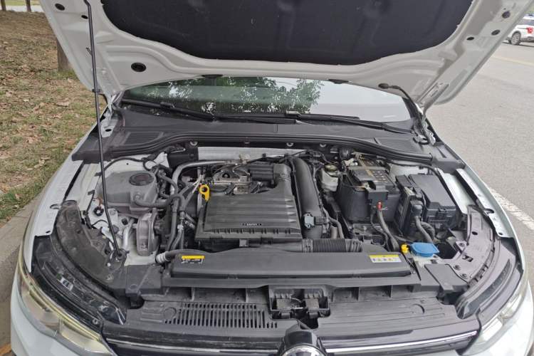 Used Volkswagen Golf 2021 280TSI DSG R-Line Engine Bay