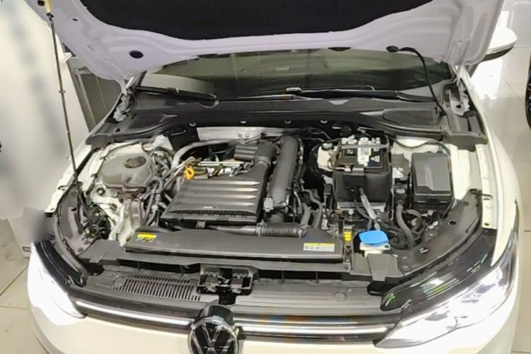Used Volkswagen Golf 2021 280TSI DSG Pro Engine Bay