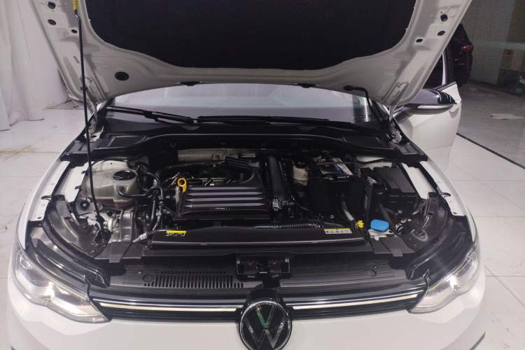 Used Volkswagen Golf 2021 280TSI DSG Pro Engine Bay