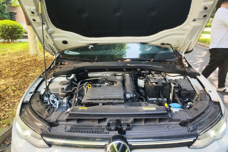 Used Volkswagen Golf 2021 280TSI DSG Pro Engine Bay