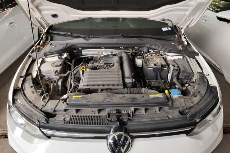 Used Volkswagen Golf 2021 280TSI DSG Pro Engine Bay