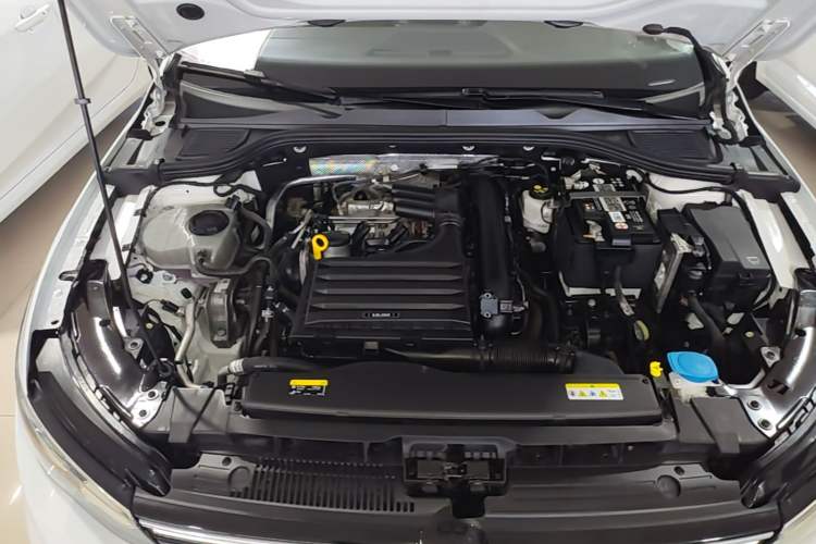 Used Volkswagen Golf 2021 280TSI DSG Pro Engine Bay