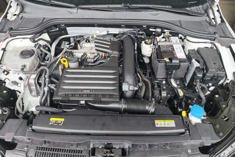 Used Volkswagen Golf 2021 280TSI DSG Pro Engine Bay