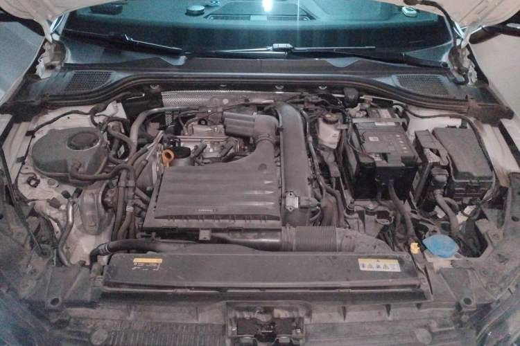 Used Volkswagen Golf 2021 280TSI DSG R-Line Engine Bay