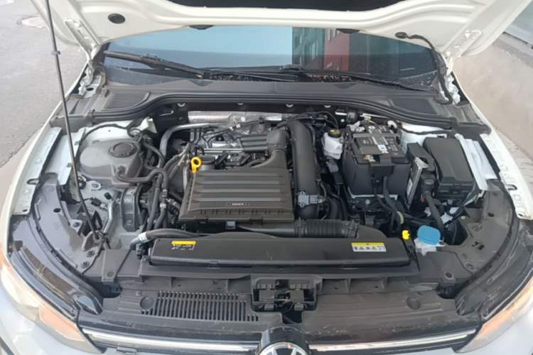 Used Volkswagen Golf 2021 280TSI DSG R-Line Engine Bay