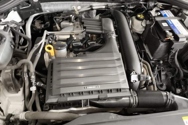 Used Volkswagen Golf 2021 280TSI DSG Pro Engine Bay
