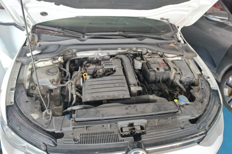 Used Volkswagen Golf 2021 280TSI DSG Pro Engine Bay