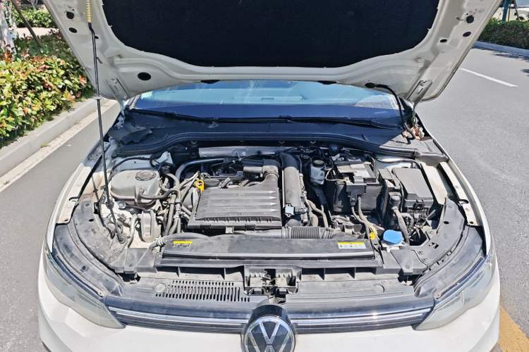 Used Volkswagen Golf 2021 280TSI DSG Pro Engine Bay