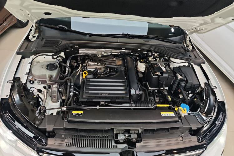Used Volkswagen Golf 2021 280TSI DSG R-Line Engine Bay