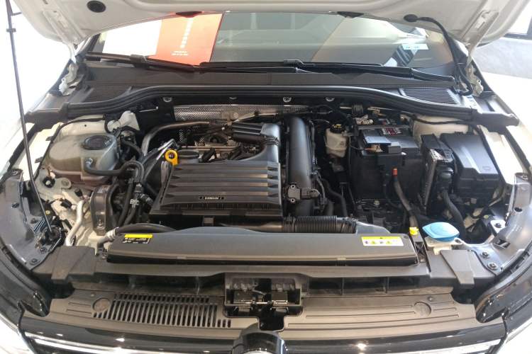 Used Volkswagen Golf 2021 280TSI DSG Pro Engine Bay