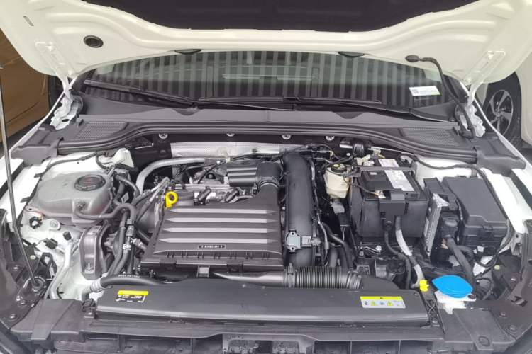 Used Volkswagen Golf 2021 280TSI DSG Pro Engine Bay