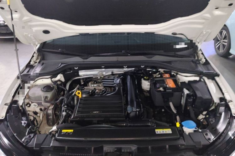 Used Volkswagen Golf 2021 280TSI DSG Pro Engine Bay
