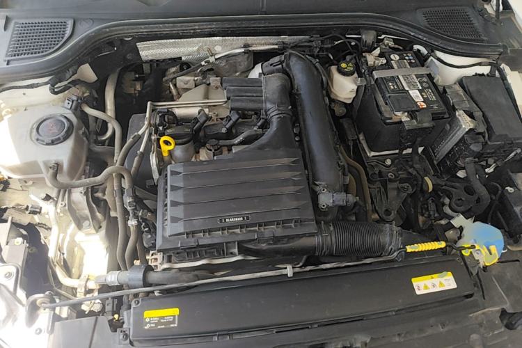 Used Volkswagen Golf 2021 200TSI DSG Pro Engine Bay