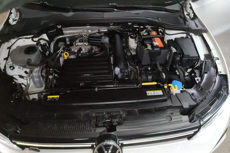 Used Volkswagen Golf 2021 280TSI DSG R-Line Engine Bay