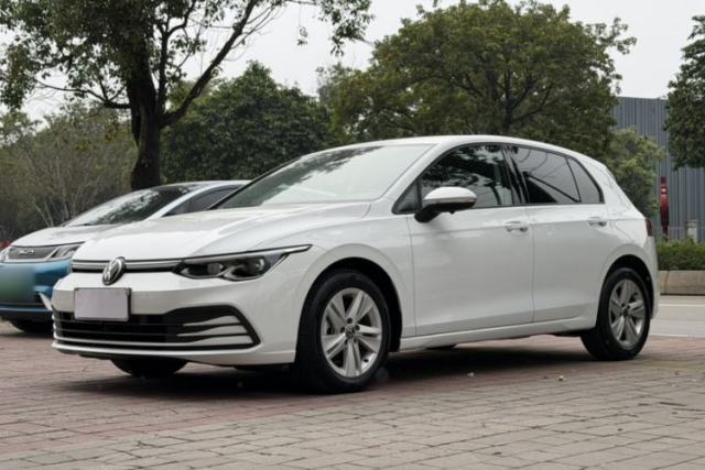 Used Volkswagen Golf 2021 200TSI DSG