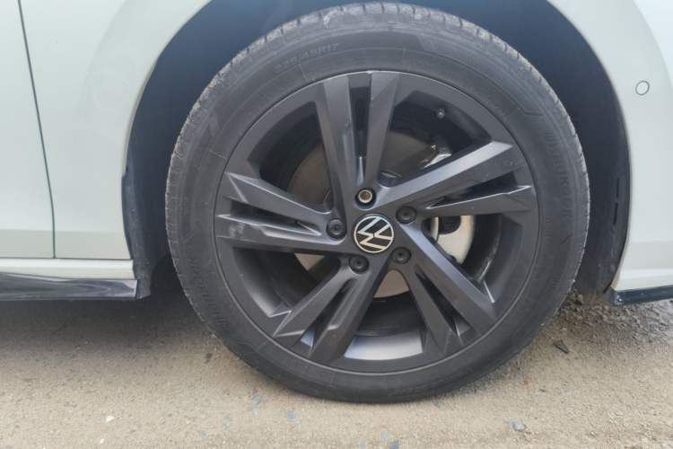 Used Volkswagen Golf 2021 280TSI DSG R-Line Exterior 1