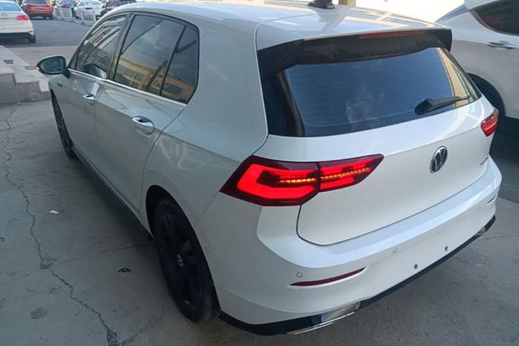 Used Volkswagen Golf 2021 280TSI DSG R-Line Exterior 2
