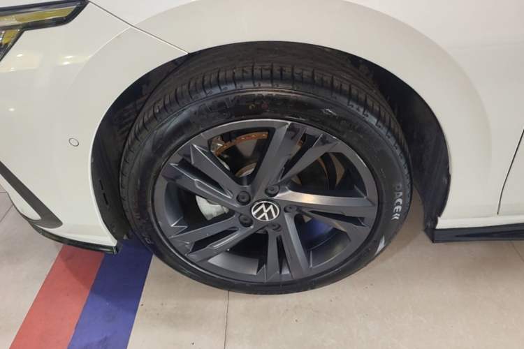 Used Volkswagen Golf 2021 280TSI DSG R-Line Exterior 4