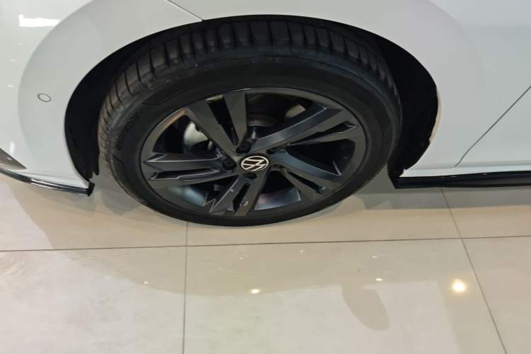 Used Volkswagen Golf 2021 280TSI DSG R-Line Exterior 4