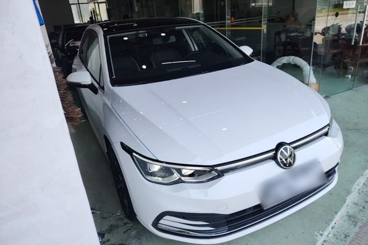 Used Volkswagen Golf 2021 280TSI DSG Pro Front Right 45 Deg