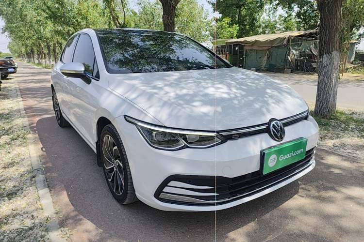 Used Volkswagen Golf 2021 200TSI DSG Pro Front Right 45 Deg