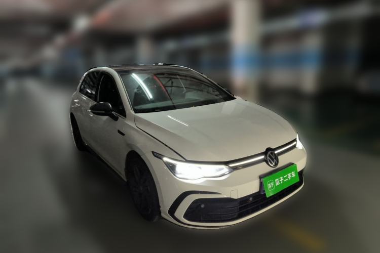 Used Volkswagen Golf 2021 280TSI DSG R-Line Front Right 45 Deg